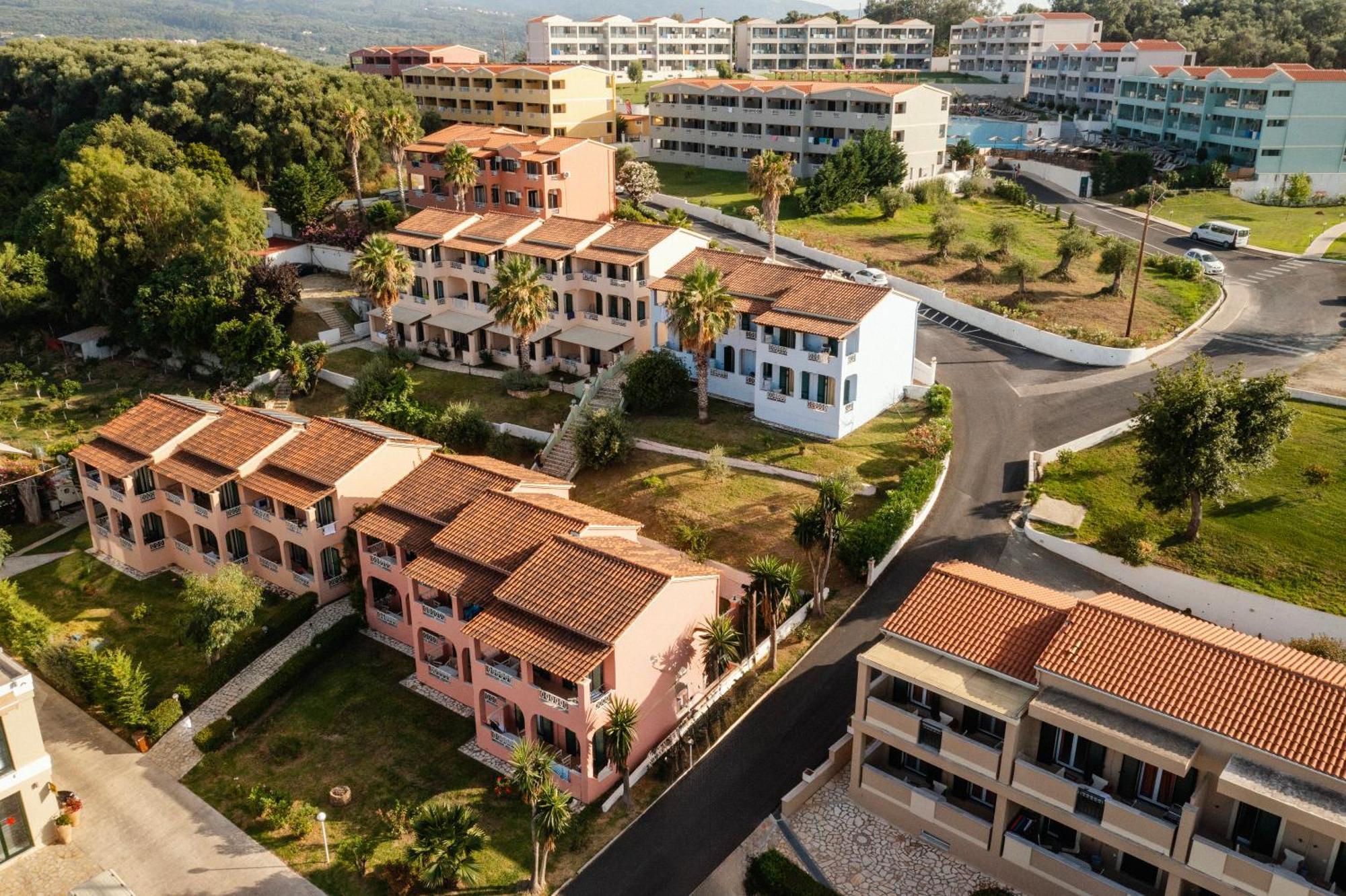 Robolla Beach Aparthotel Roda  Buitenkant foto
