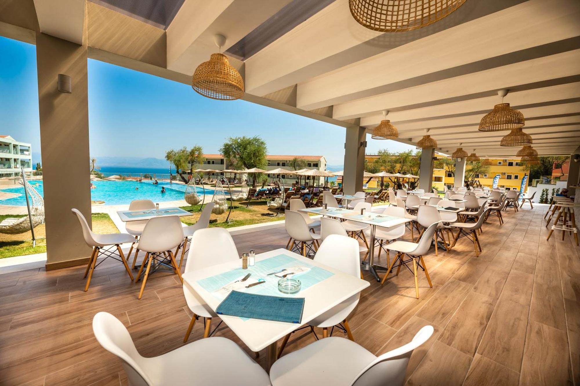 Robolla Beach Aparthotel Roda  Buitenkant foto