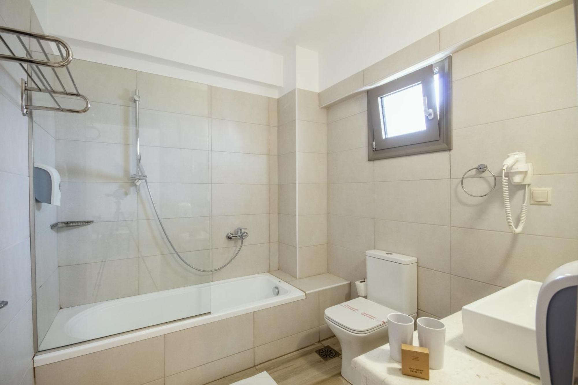 Robolla Beach Aparthotel Roda  Kamer foto